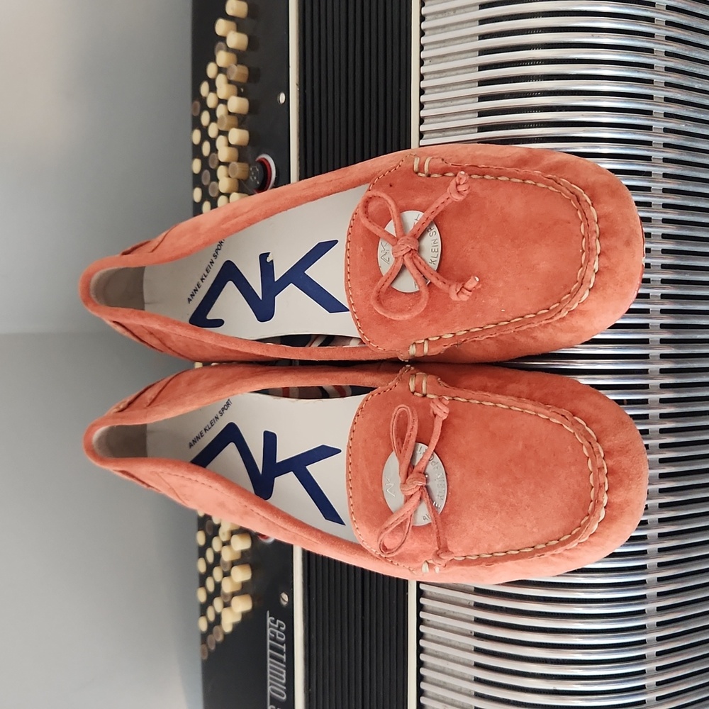 SUPER CUTE & COMFY ANNE KLIEN SPORT CORAL SUEDE LOAFERS FLATS SIZE 6.5